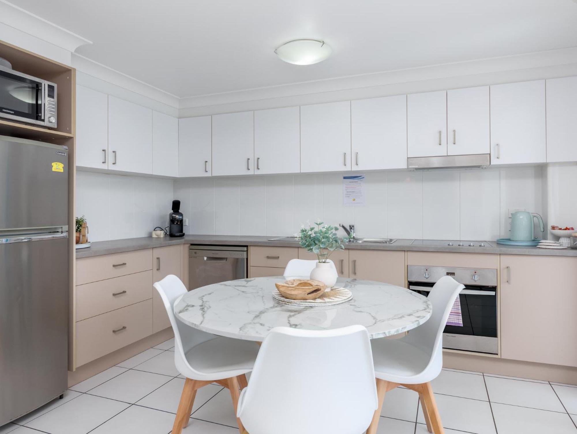 Koola Beach Apartments Bargara Eksteriør bilde