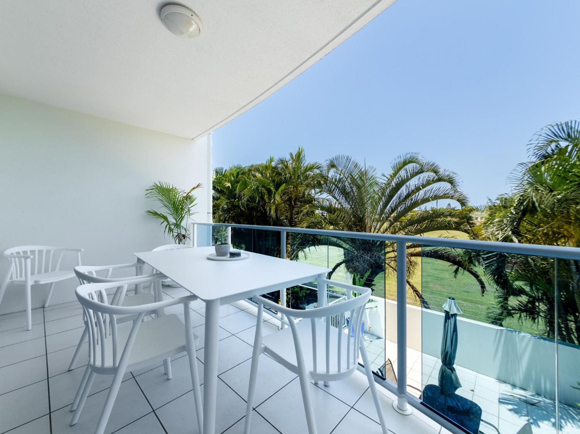 Koola Beach Apartments Bargara Eksteriør bilde