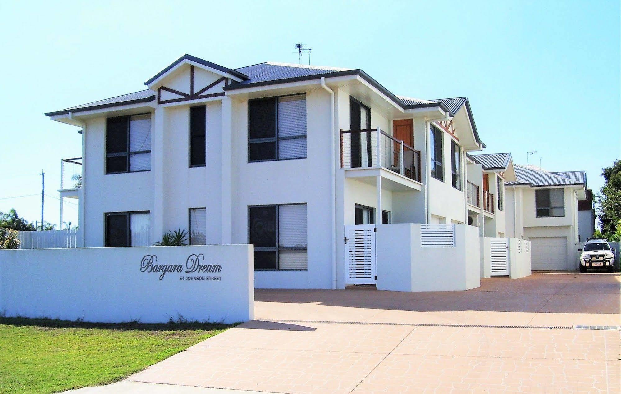 Koola Beach Apartments Bargara Eksteriør bilde