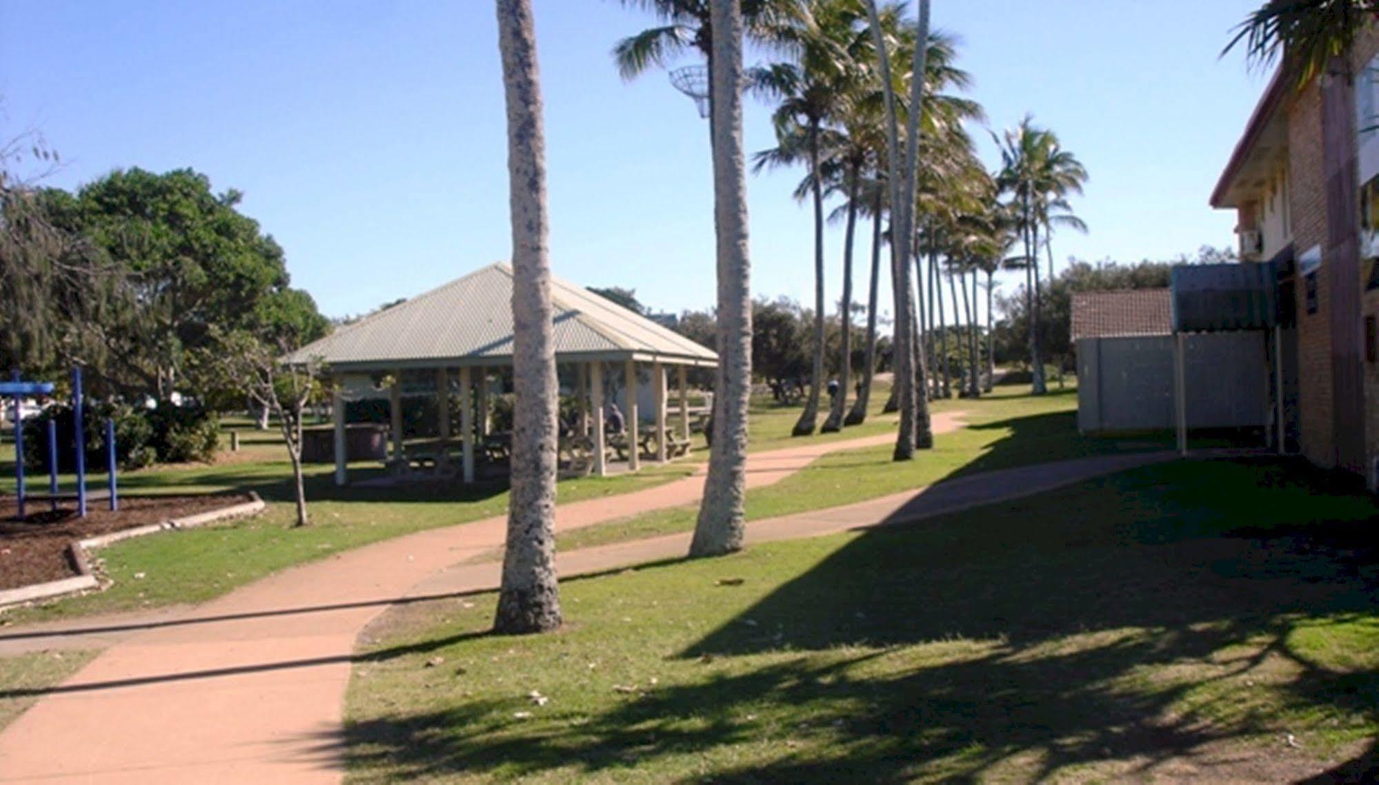 Koola Beach Apartments Bargara Eksteriør bilde