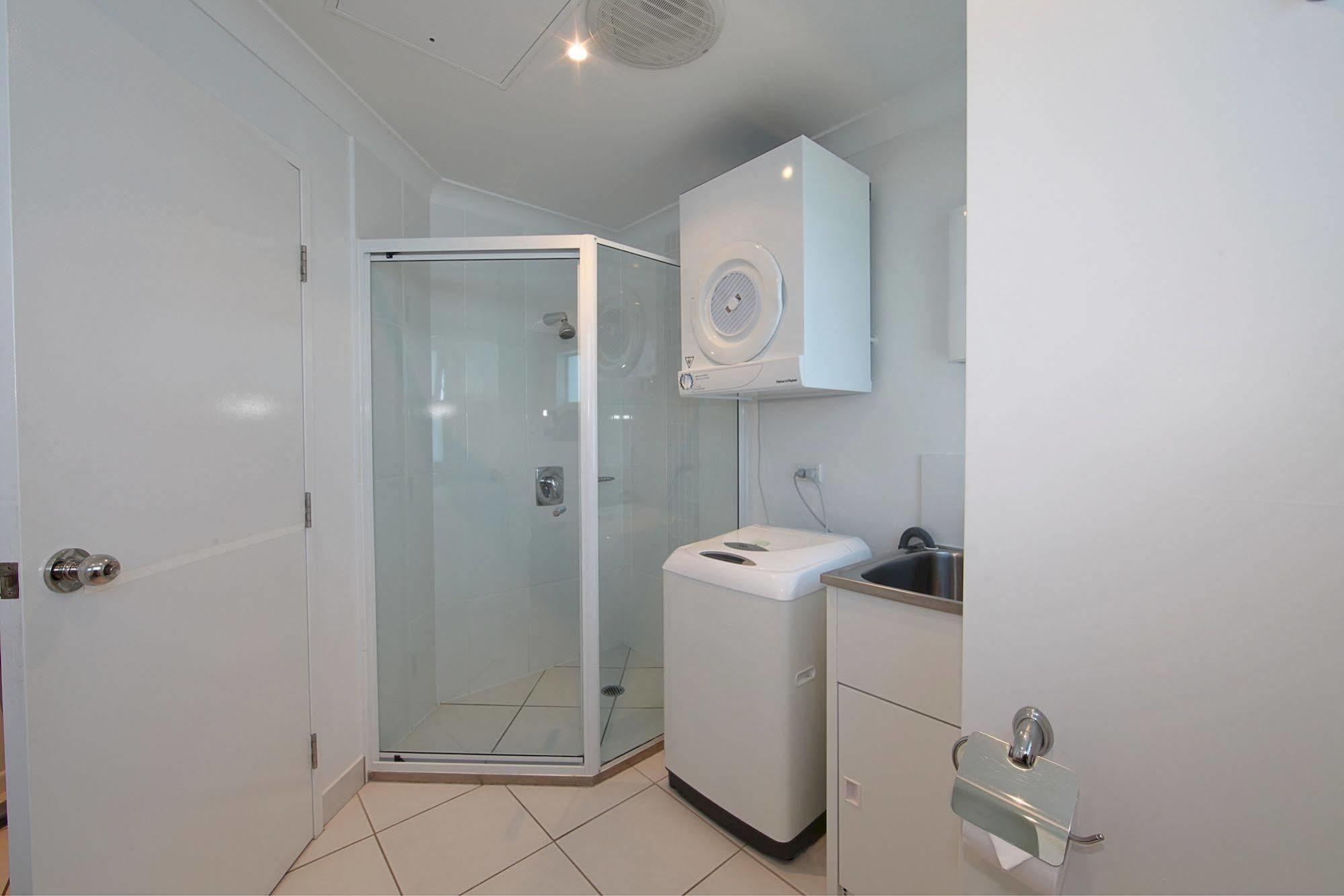 Koola Beach Apartments Bargara Eksteriør bilde