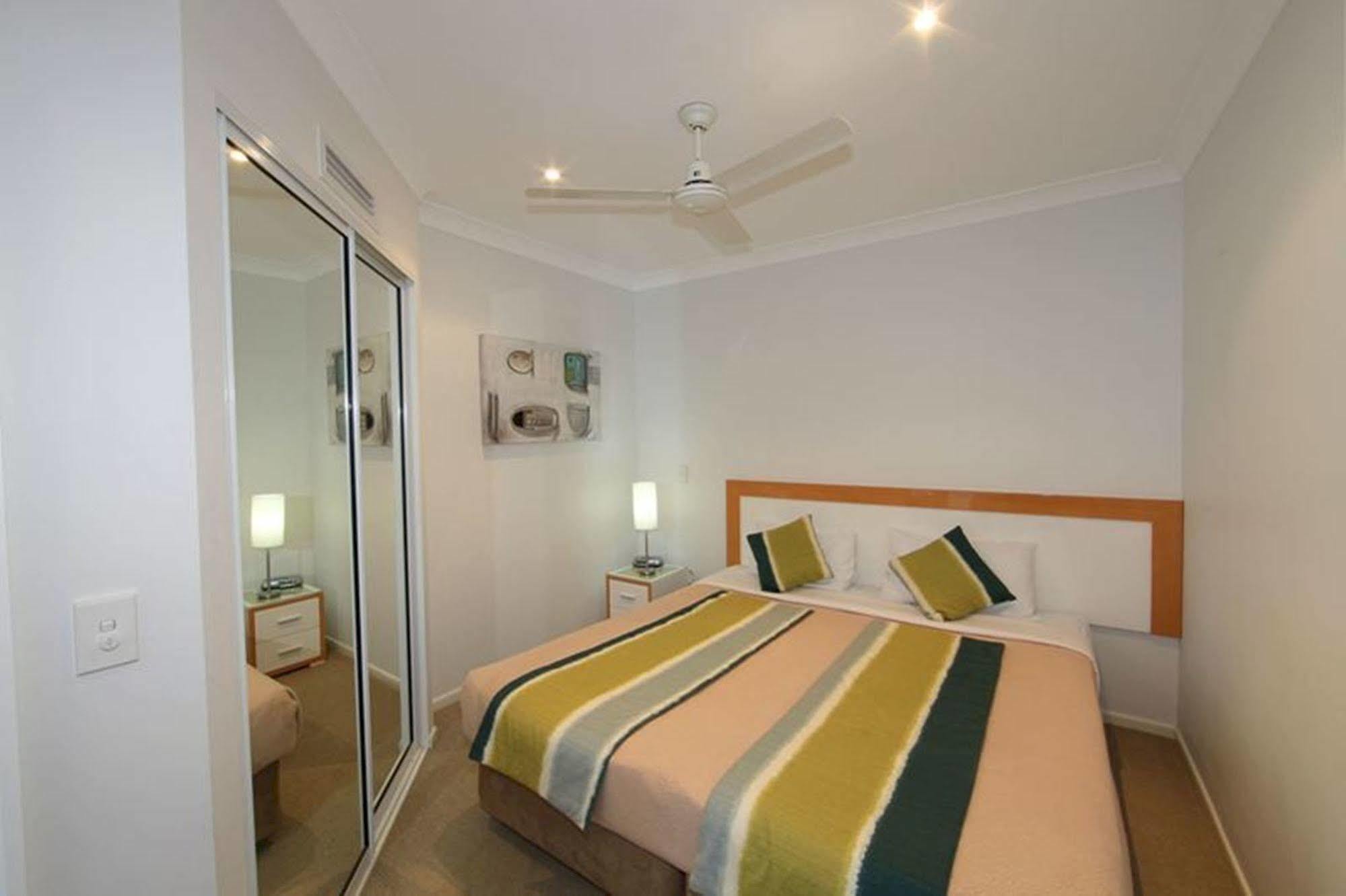 Koola Beach Apartments Bargara Eksteriør bilde